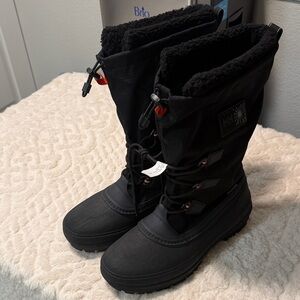 Helly Hansen Black Winter Boots